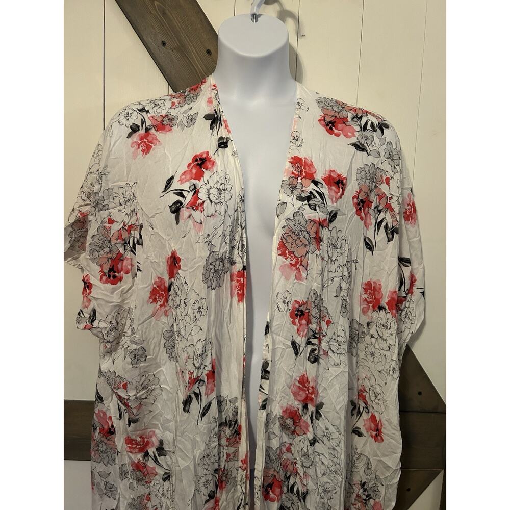 Torrid Ivory Floral Maxi Kimono Size 1/2 14-20 Gray Pink Black NWT